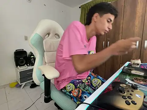 Max TheHorseDick online show from December 2024 04:14:02 AM