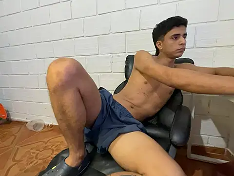 Max TheHorseDick online show from March 2026 04:06:02 AM