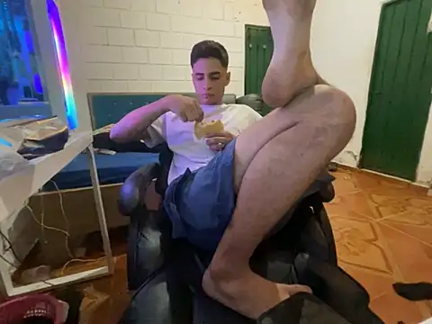 Max TheHorseDick online show from March 2026 05:49:01 PM