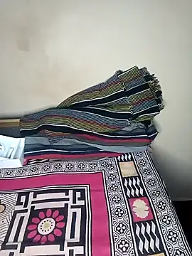 Sweet-Berry online show from January 2025 05:48:01 PM