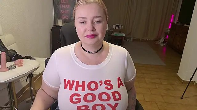 Snapshot of MargotGrey chatting on January 2026 08:29:01 AM MargotGrey online show from January 2026 08:29:01 AM