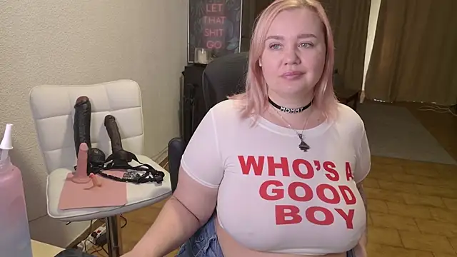 Snapshot of MargotGrey chatting on February 2026 10:27:02 AM MargotGrey online show from February 2026 10:27:02 AM