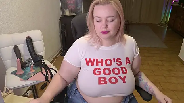 Snapshot of MargotGrey chatting on March 2026 09:27:01 AM MargotGrey online show from March 2026 09:27:01 AM