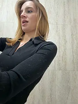 -AngelAri- online show from October 2025 06:09:01 PM