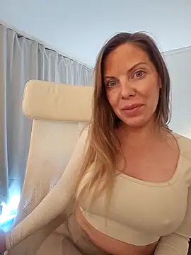 novaforyou1 online show from November 2025 07:37:02 PM