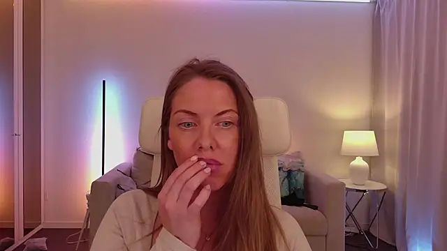 novaforyou1 online show from April 2026 09:38:01 PM