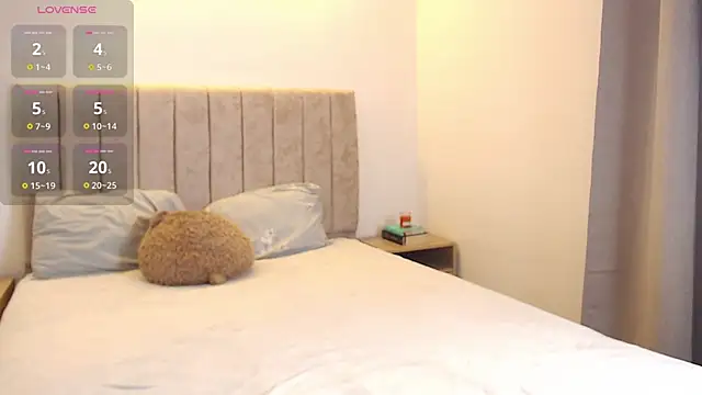 Maya Lewis online show from October 2025 10:51:02 PM