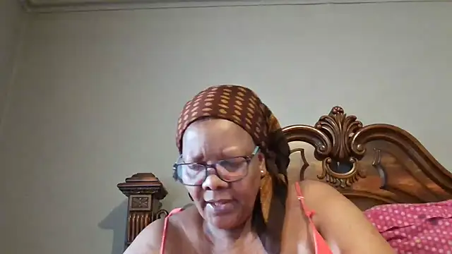 SEXYBOOBSNASS online show from March 2025 01:29:01 PM