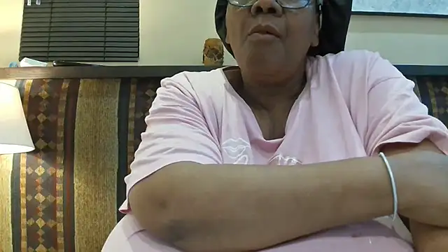 SEXYBOOBSNASS online show from September 2025 07:36:01 PM