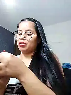 charlotte moineau online show from December 2024 12:54:01 AM