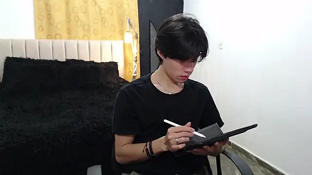 Elio-cam online show from February 2025 09:00:02 AM