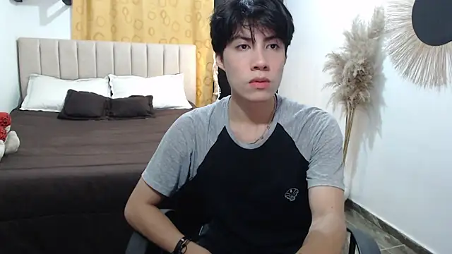 Elio-cam online show from April 2026 07:09:02 AM