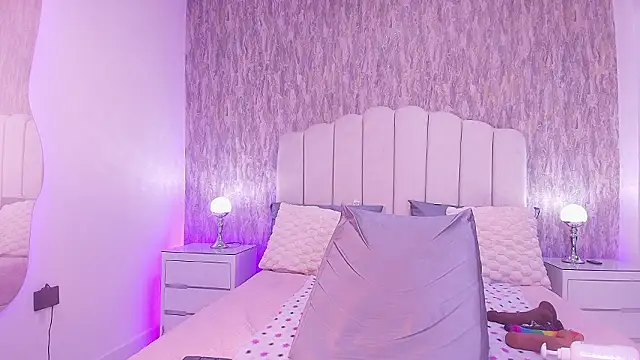 raven lilith  online show from February 2026 03:22:02 AM