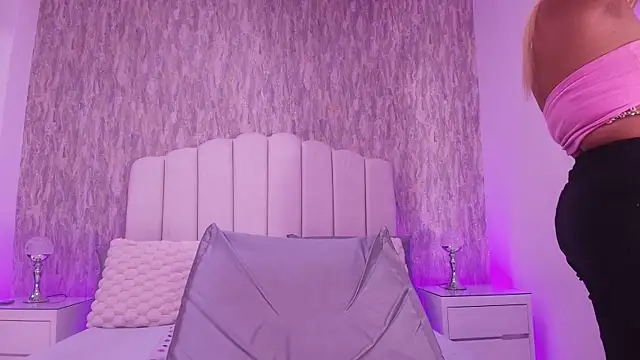 raven lilith  online show from March 2026 03:18:02 AM