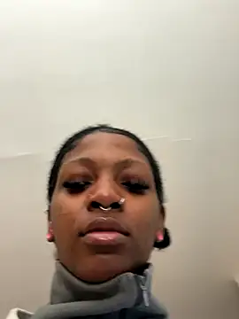 mochamimi online show from November 2025 03:12:01 AM