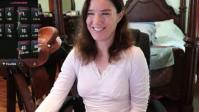 Snapshot of thornburyrose chatting on January 2025 07:53:02 PM thornburyrose online show from January 2025 07:53:02 PM