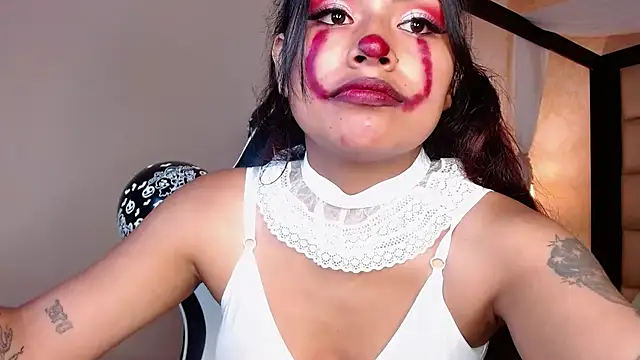 ChantalPetit online show from October 2025 05:02:02 PM