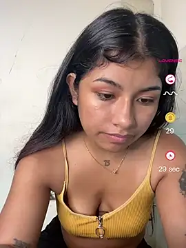 Snapshot of ChantalPetit chatting on June 2026 01:15:01 AM ChantalPetit online show from June 2026 01:15:01 AM