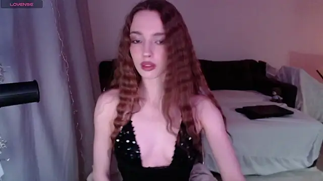 Weeissy online show from March 2025 06:07:01 PM