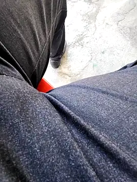 chaunguyen1993 online show from December 2025 01:12:02 AM