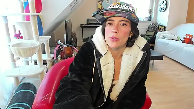 tinny williams online show from September 2025 06:24:01 AM