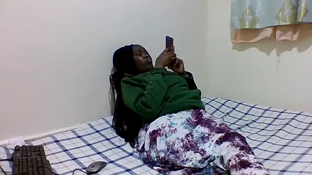 Snapshot of sweetelle09 chatting on May 2026 06:46:01 PM sweetelle09 online show from May 2026 06:46:01 PM