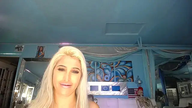 Snapshot of ADRIANNA_FOX chatting on February 2025 09:15:01 AM ADRIANNA FOX online show from February 2025 09:15:01 AM