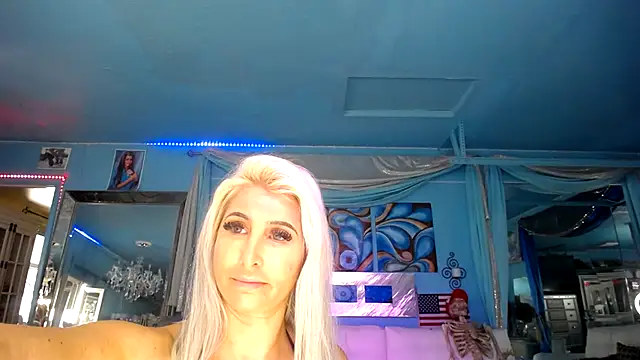 Snapshot of ADRIANNA_FOX chatting on February 2025 04:26:01 PM ADRIANNA FOX online show from February 2025 04:26:01 PM