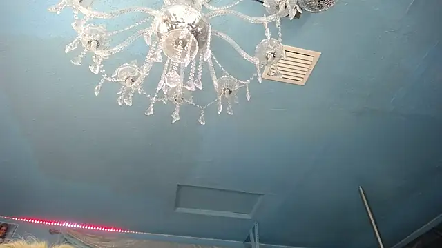 ADRIANNA FOX online show from November 2025 07:12:01 PM