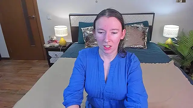 Snapshot of CatherineWalls chatting on June 2026 02:57:01 AM CatherineWalls online show from June 2026 02:57:01 AM