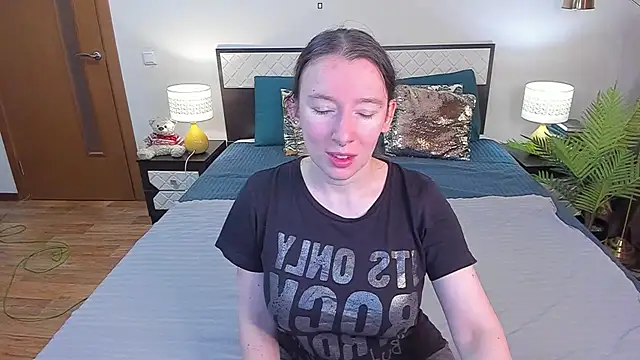 Snapshot of CatherineWalls chatting on June 2026 02:23:02 AM CatherineWalls online show from June 2026 02:23:02 AM