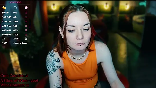 MaxPhoenixx online show from April 2026 05:29:01 PM