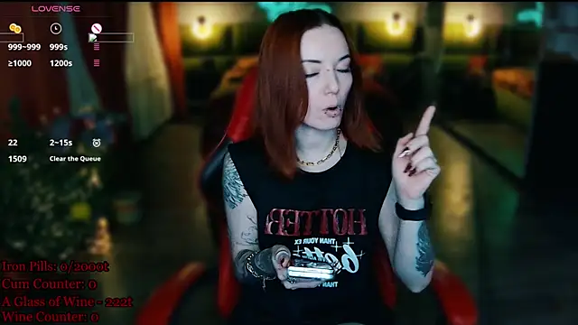 MaxPhoenixx online show from April 2026 06:35:02 PM