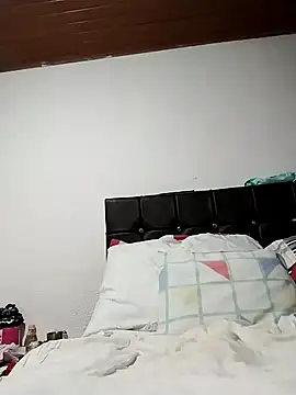 Snapshot of Vicky_Rosse chatting on November 2025 07:12:01 PM Vicky Rosse online show from November 2025 07:12:01 PM