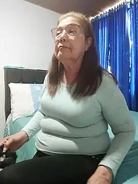 Snapshot of Vicky_Rosse chatting on November 2025 06:52:01 PM Vicky Rosse online show from November 2025 06:52:01 PM