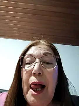 Snapshot of Vicky_Rosse chatting on December 2025 08:04:02 PM Vicky Rosse online show from December 2025 08:04:02 PM