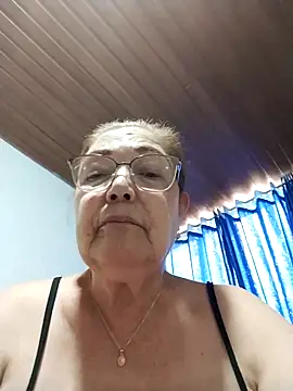 Snapshot of Vicky_Rosse chatting on December 2025 06:48:02 PM Vicky Rosse online show from December 2025 06:48:02 PM