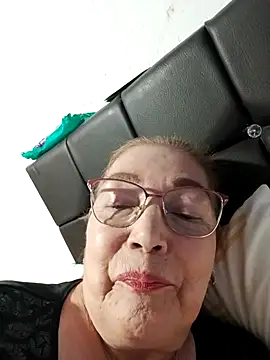 Snapshot of Vicky_Rosse chatting on December 2025 05:53:01 PM Vicky Rosse online show from December 2025 05:53:01 PM