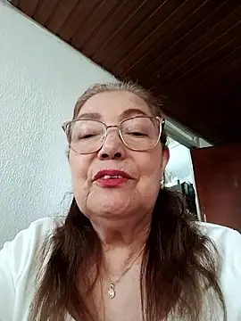 Snapshot of Vicky_Rosse chatting on January 2026 09:39:02 PM Vicky Rosse online show from January 2026 09:39:02 PM