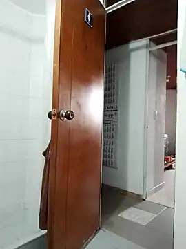 Snapshot of Vicky_Rosse chatting on February 2026 08:05:01 PM Vicky Rosse online show from February 2026 08:05:01 PM