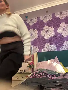 Snapshot of AngelOxy chatting on January 2025 01:31:02 PM AngelOxy online show from January 2025 01:31:02 PM