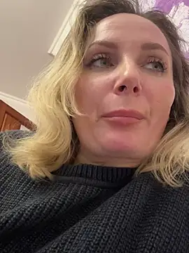 Snapshot of AngelOxy chatting on January 2025 02:30:02 PM AngelOxy online show from January 2025 02:30:02 PM