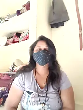 Indiantina online show from November 2025 10:12:02 AM