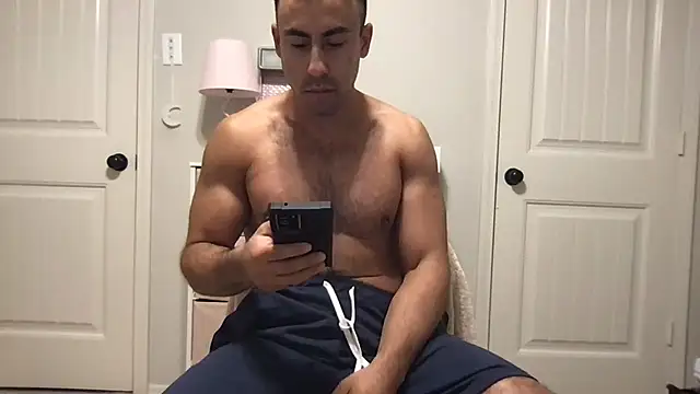 Snapshot of BigGuyMuscle chatting on July 2026 12:02:02 AM BigGuyMuscle online show from July 2026 12:02:02 AM