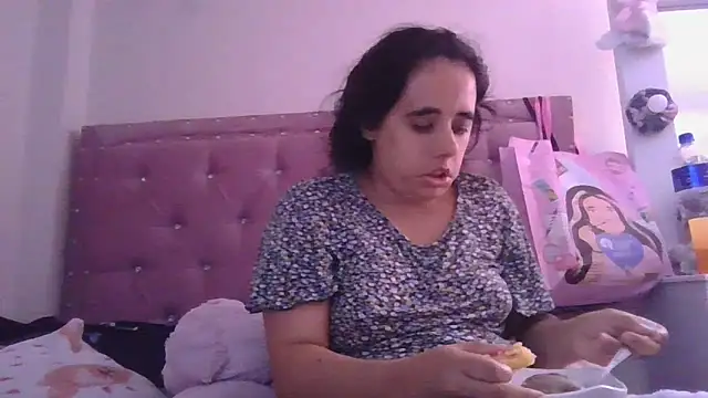Snapshot of annarose19 chatting on April 2026 07:58:01 PM annarose19 online show from April 2026 07:58:01 PM