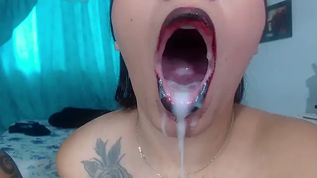 Sharlottee online show from February 2025 03:42:01 PM