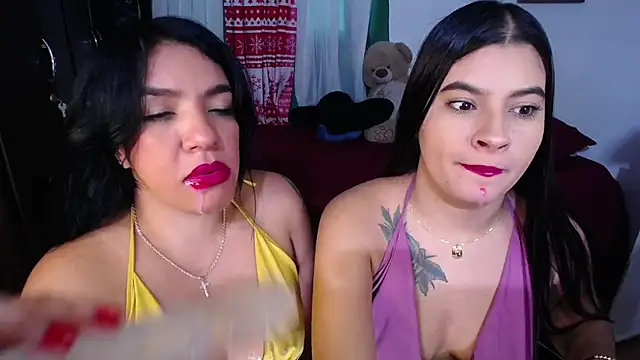 Snapshot of Sharlottee chatting on January 2026 09:52:01 PM Sharlottee online show from January 2026 09:52:01 PM