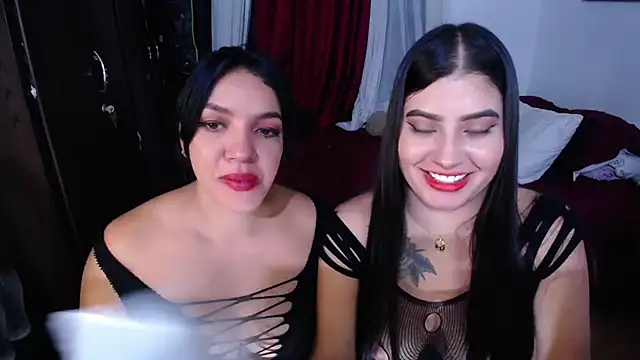 Snapshot of Sharlottee chatting on April 2026 10:37:02 PM Sharlottee online show from April 2026 10:37:02 PM