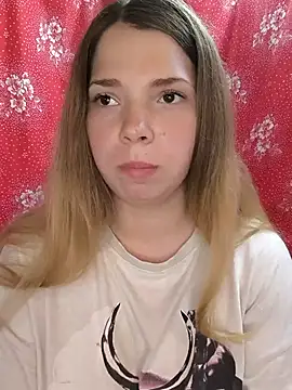 Snapshot of Zuli_Kiska chatting on May 2026 10:43:01 AM Zuli Kiska online show from May 2026 10:43:01 AM
