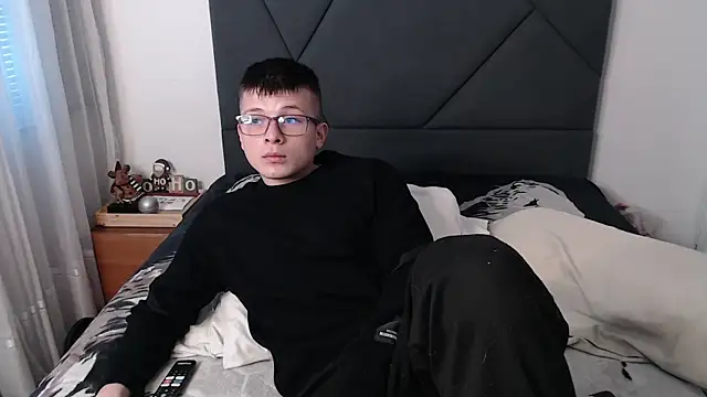 MathewCollin online show from February 2025 09:19:01 PM